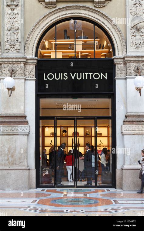 louis vuitton corso vittorio emanuele